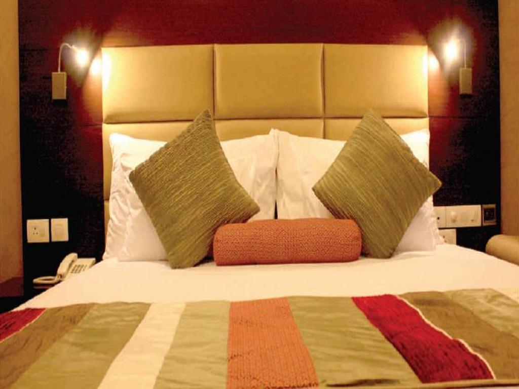 Hotel Corporate Regency Neu-Delhi Zimmer foto